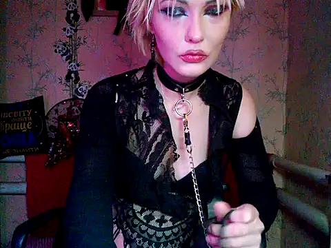 WildMissNiks online show from November 2025 09:33:01 AM