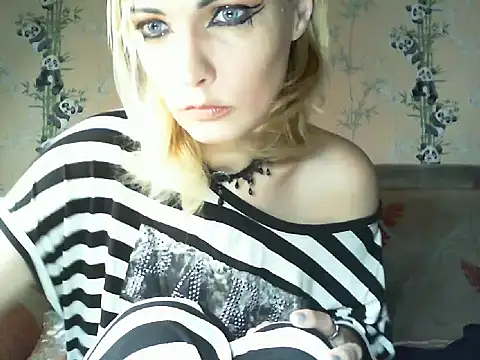 WildMissNiks online show from July 2026 06:38:02 AM