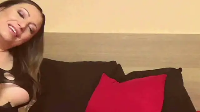 KendraLux online show from January 2026 09:18:02 PM