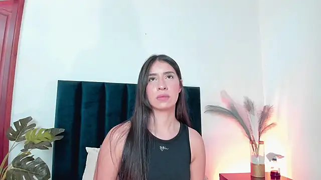 Christy Sea online show from October 2025 06:20:01 PM