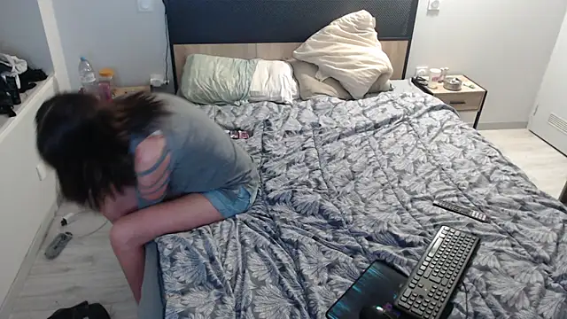 missthon0 online show from October 2025 12:05:01 PM