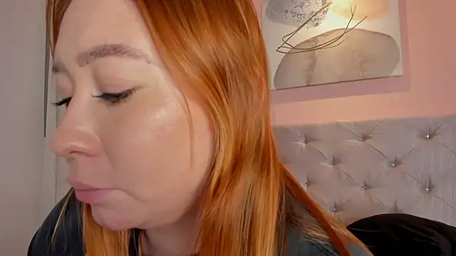 hannamartinn online show from November 2025 02:21:01 AM