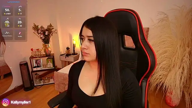 Snapshot of KallyMyller1 chatting on December 2024 03:37:01 PM KallyMyller1 online show from December 2024 03:37:01 PM