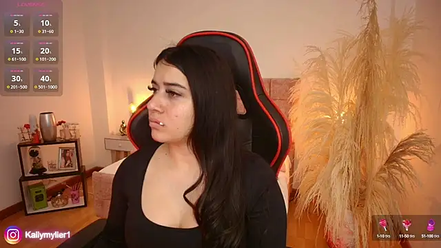 Snapshot of KallyMyller1 chatting on February 2025 07:53:02 PM KallyMyller1 online show from February 2025 07:53:02 PM