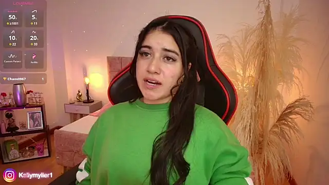 Snapshot of KallyMyller1 chatting on February 2025 07:17:02 PM KallyMyller1 online show from February 2025 07:17:02 PM