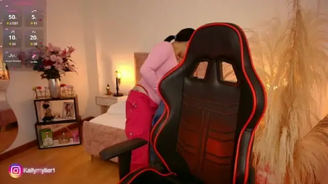 Snapshot of KallyMyller1 chatting on February 2025 07:52:02 PM KallyMyller1 online show from February 2025 07:52:02 PM