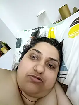 loveyourqueen online show from January 2026 04:09:01 PM