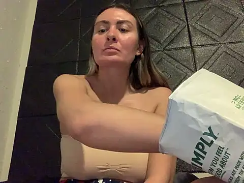 Alyssa rhoades online show from March 2025 04:58:02 AM