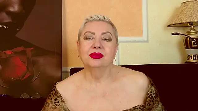 Snapshot of LadyPosh chatting on July 2026 09:41:01 PM LadyPosh online show from July 2026 09:41:01 PM