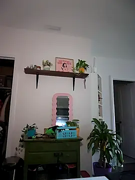 LucidLucy online show from November 2025 07:41:02 PM