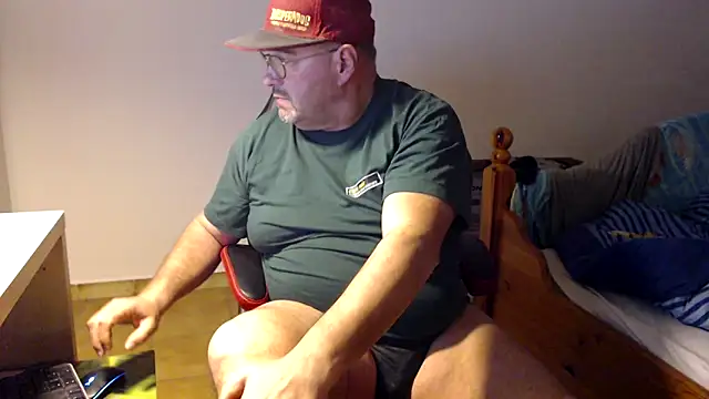 Snapshot of fraboys chatting on March 2026 03:18:02 PM fraboys online show from March 2026 03:18:02 PM