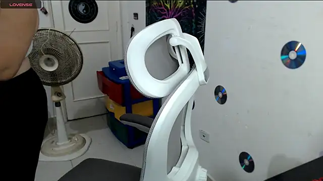 xherry horny online show from November 2025 06:46:01 AM