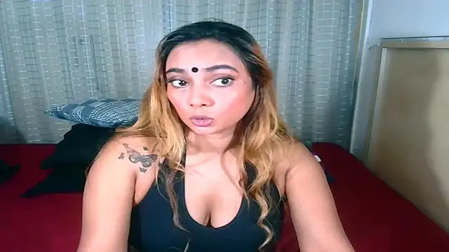 sexyindianchic online show from December 2025 05:41:02 PM