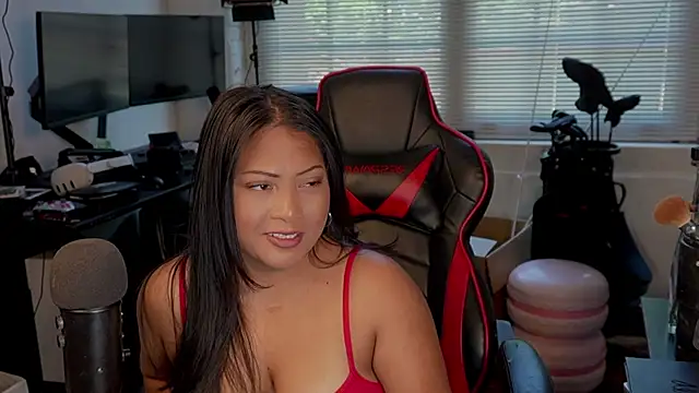 Bubbleliyah online show from April 2026 07:03:01 PM