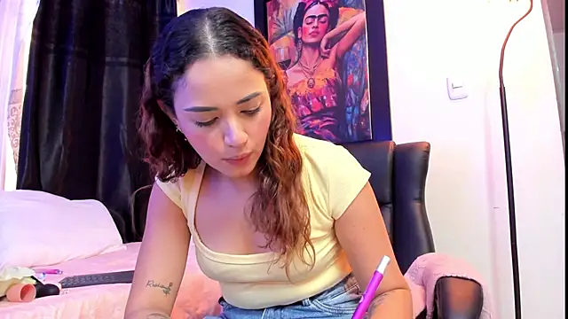 KimberlySaen online show from April 2026 09:37:02 PM