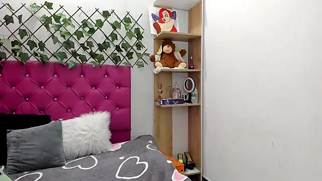 BellaBellosinia online show from January 2026 03:08:02 AM