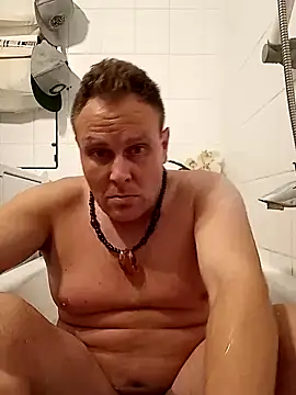 Snapshot of OliverBerlinSucht chatting on October 2025 04:32:01 AM OliverBerlinSucht online show from October 2025 04:32:01 AM