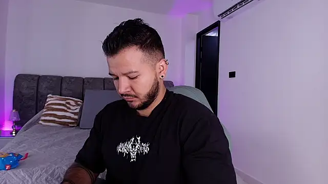 mister miike online show from November 2025 03:06:01 AM