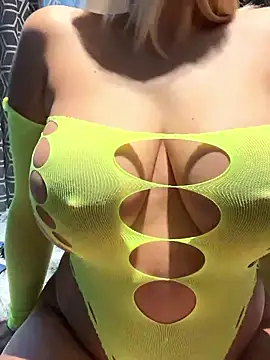 Snapshot of Liiaa chatting on January 2026 09:35:02 AM Liiaa online show from January 2026 09:35:02 AM