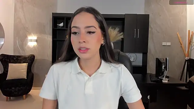 Snapshot of BrennaWalker chatting on January 2025 07:13:01 PM BrennaWalker online show from January 2025 07:13:01 PM