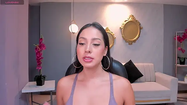 Snapshot of BrennaWalker chatting on January 2025 04:10:01 AM BrennaWalker online show from January 2025 04:10:01 AM