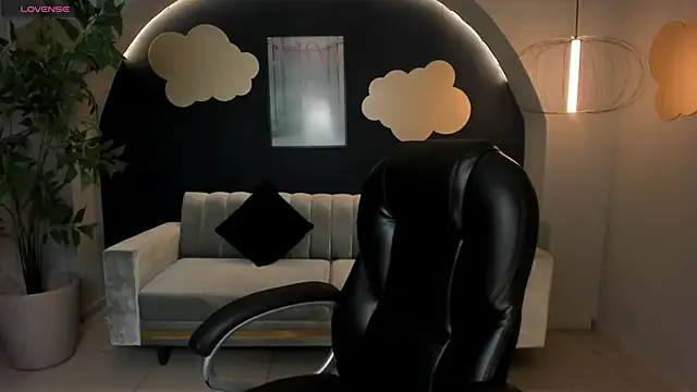 Snapshot of BrennaWalker chatting on January 2025 03:22:02 AM BrennaWalker online show from January 2025 03:22:02 AM