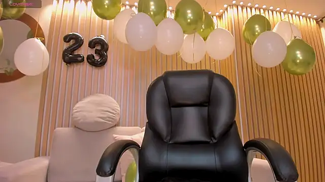 Snapshot of BrennaWalker chatting on March 2025 07:03:02 AM BrennaWalker online show from March 2025 07:03:02 AM