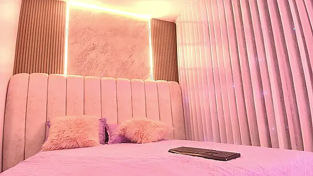 Snapshot of emyli_sw_ chatting on December 2025 03:04:01 AM emyli sw online show from December 2025 03:04:01 AM