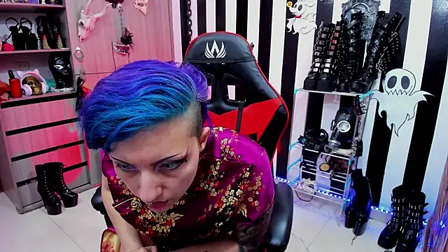 Snapshot of Mistress_Yelena chatting on March 2025 11:45:02 PM Mistress Yelena online show from March 2025 11:45:02 PM