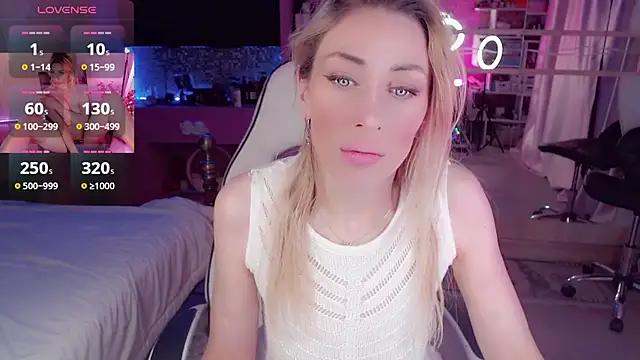 AnnieGOld  online show from January 2026 11:50:01 PM