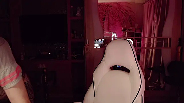 AnnieGOld  online show from March 2026 06:28:01 AM