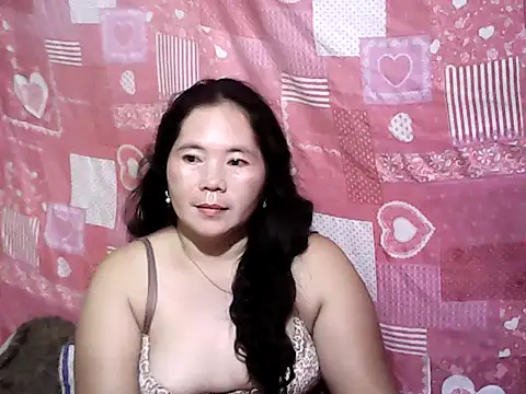 hotpusie 4u online show from May 2026 07:11:02 PM