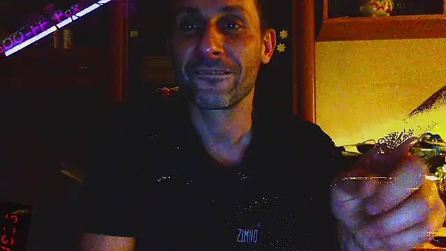 Snapshot of FireFox_Feel chatting on December 2024 04:50:01 PM FireFox Feel online show from December 2024 04:50:01 PM