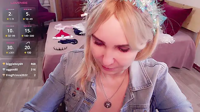 Snapshot of _unique_cam_ chatting on December 2024 10:45:02 AM  unique cam  online show from December 2024 10:45:02 AM