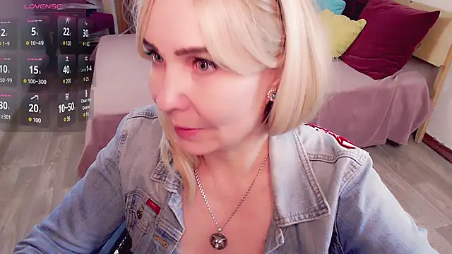 Snapshot of _unique_cam_ chatting on January 2025 01:08:02 PM  unique cam  online show from January 2025 01:08:02 PM