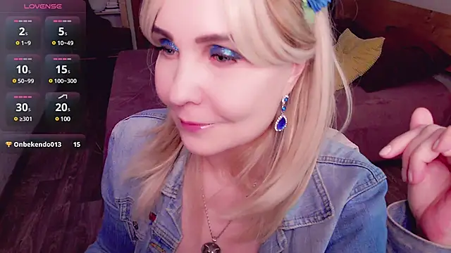 Snapshot of _unique_cam_ chatting on March 2025 02:01:02 PM  unique cam  online show from March 2025 02:01:02 PM