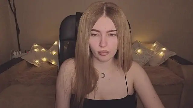 ViolettaLopez online show from December 2025 01:20:02 PM