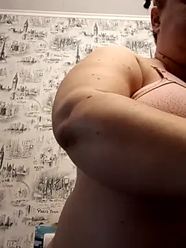 Amy August online show from March 2025 05:34:01 AM