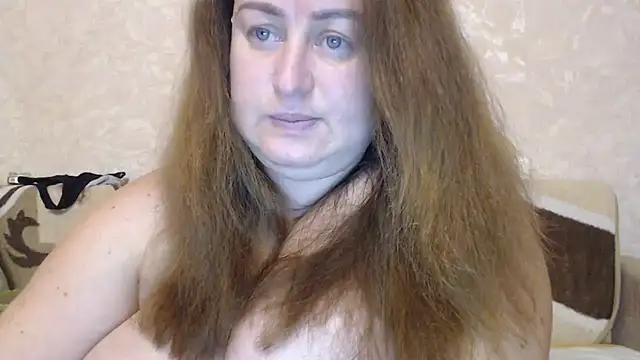 Amy August online show from October 2025 01:11:01 PM