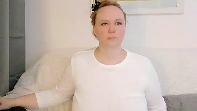 Sarah4you online show from February 2026 09:11:01 PM