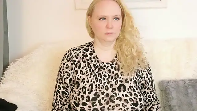 Sarah4you online show from March 2026 08:43:01 PM