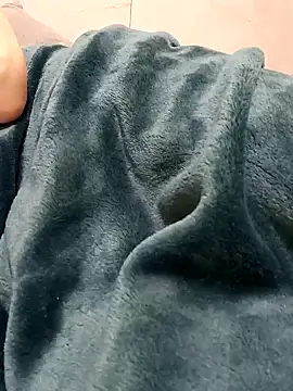 Krasav4ik4ik online show from December 2024 10:19:01 PM