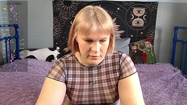 Snapshot of ivamayy chatting on February 2026 08:29:01 AM ivamayy online show from February 2026 08:29:01 AM