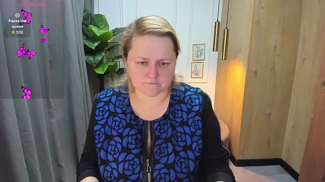 Snapshot of ScarlettSoft chatting on October 2025 05:19:02 AM ScarlettSoft online show from October 2025 05:19:02 AM