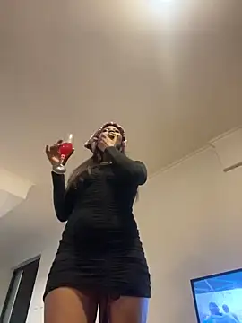 cherryontopy online show from April 2026 11:46:01 PM