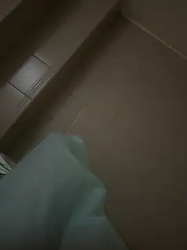 alextang2005 online show from September 2025 11:24:01 AM