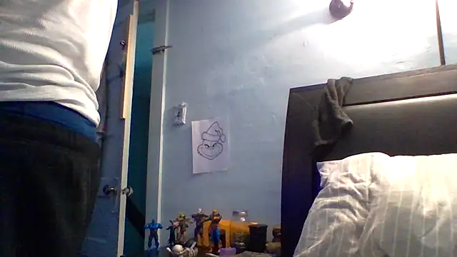 Snapshot of ReeferMadness59 chatting on May 2026 02:45:01 PM ReeferMadness59 online show from May 2026 02:45:01 PM