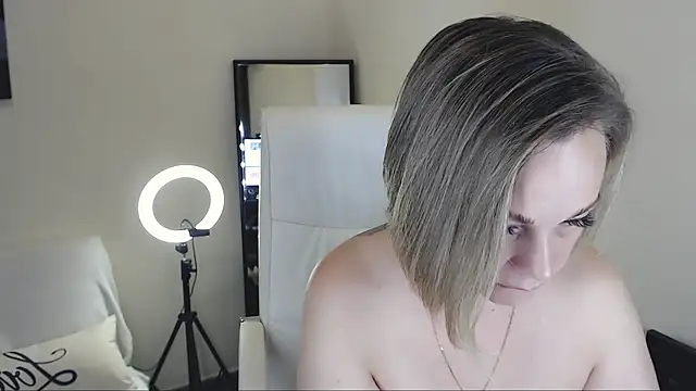 Tilly Eliot online show from February 2025 02:04:02 PM