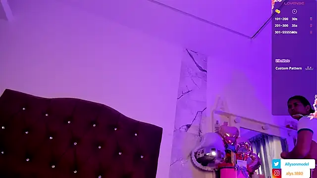 alysson 18 online show from February 2026 01:28:02 PM