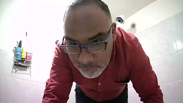 PhillDrake11 online show from April 2026 11:43:02 PM